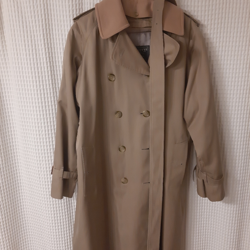 Burberry Double Breasted Trenchcoat Beige 12 xxl